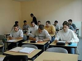 الإعلام والتوجيه المدرسي والمهني والجامعي: نحو إعلام فعال من أجل توجيه هادف